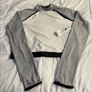 NWT New Balance Gray Long Sleeve Women's Top XS